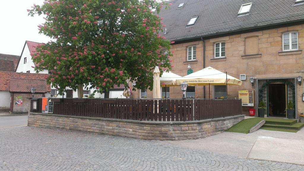 Gasthof Landhotel Gruner Baum Cadolzburg Экстерьер фото
