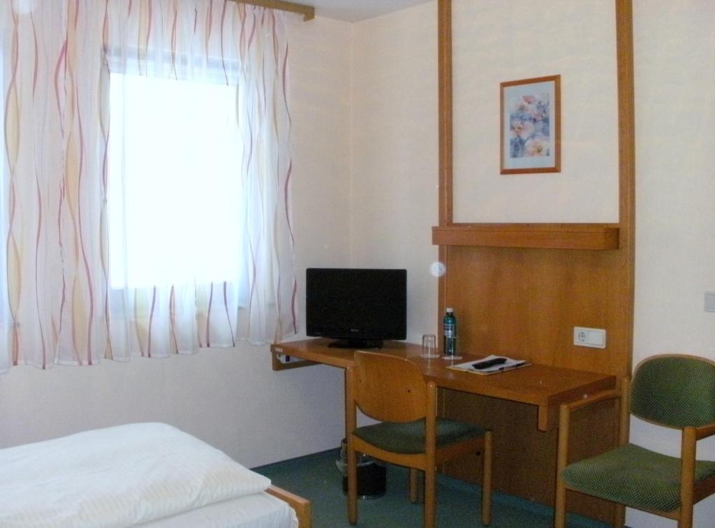 Gasthof Landhotel Gruner Baum Cadolzburg Номер фото