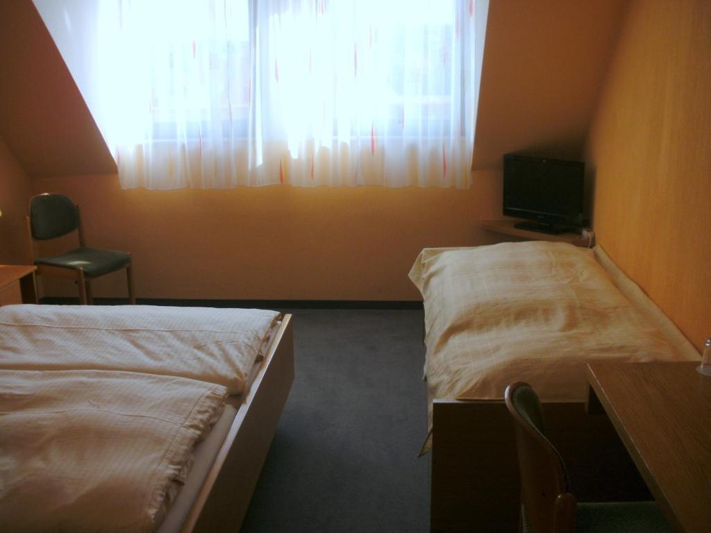 Gasthof Landhotel Gruner Baum Cadolzburg Номер фото