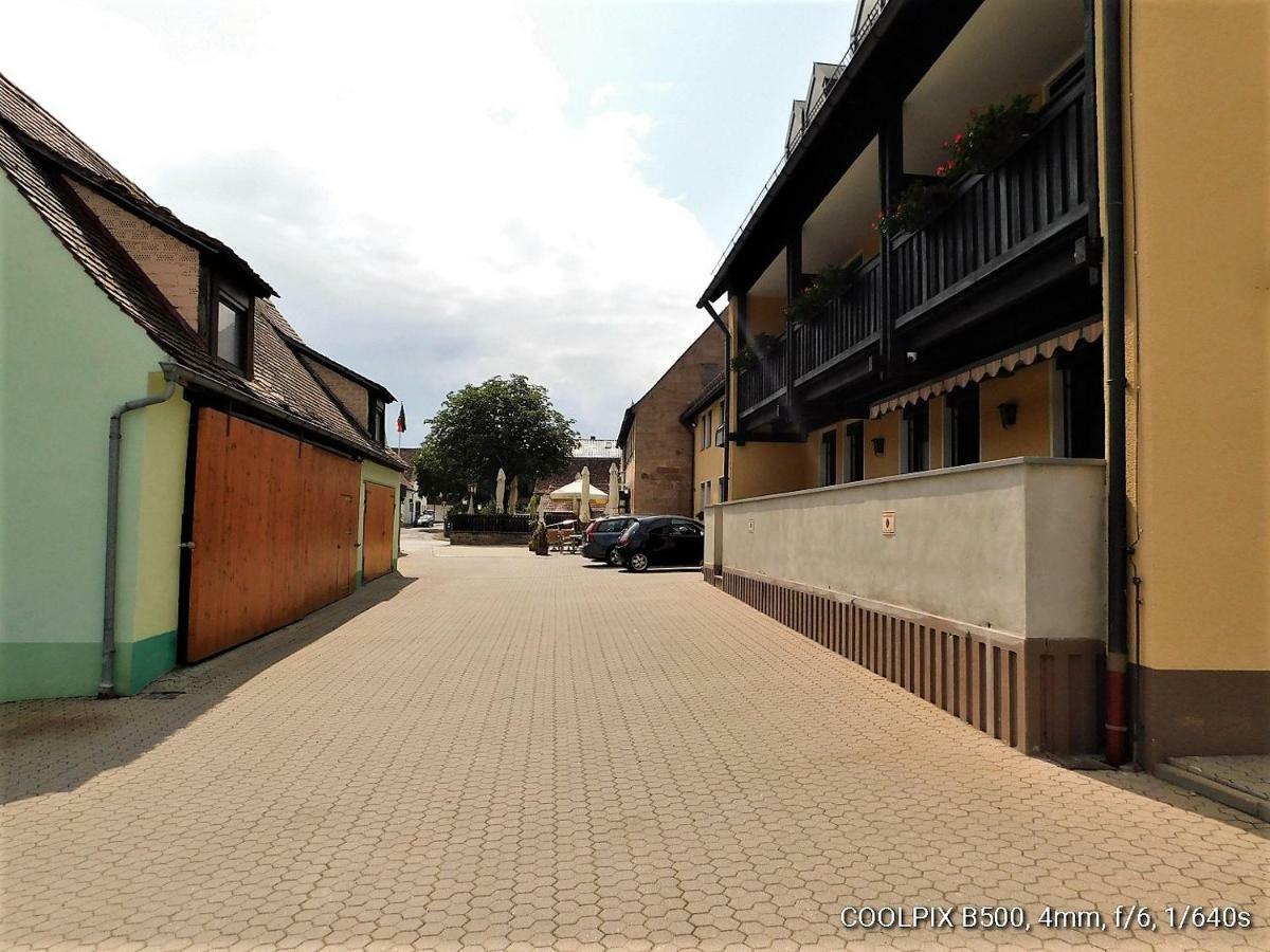 Gasthof Landhotel Gruner Baum Cadolzburg Экстерьер фото